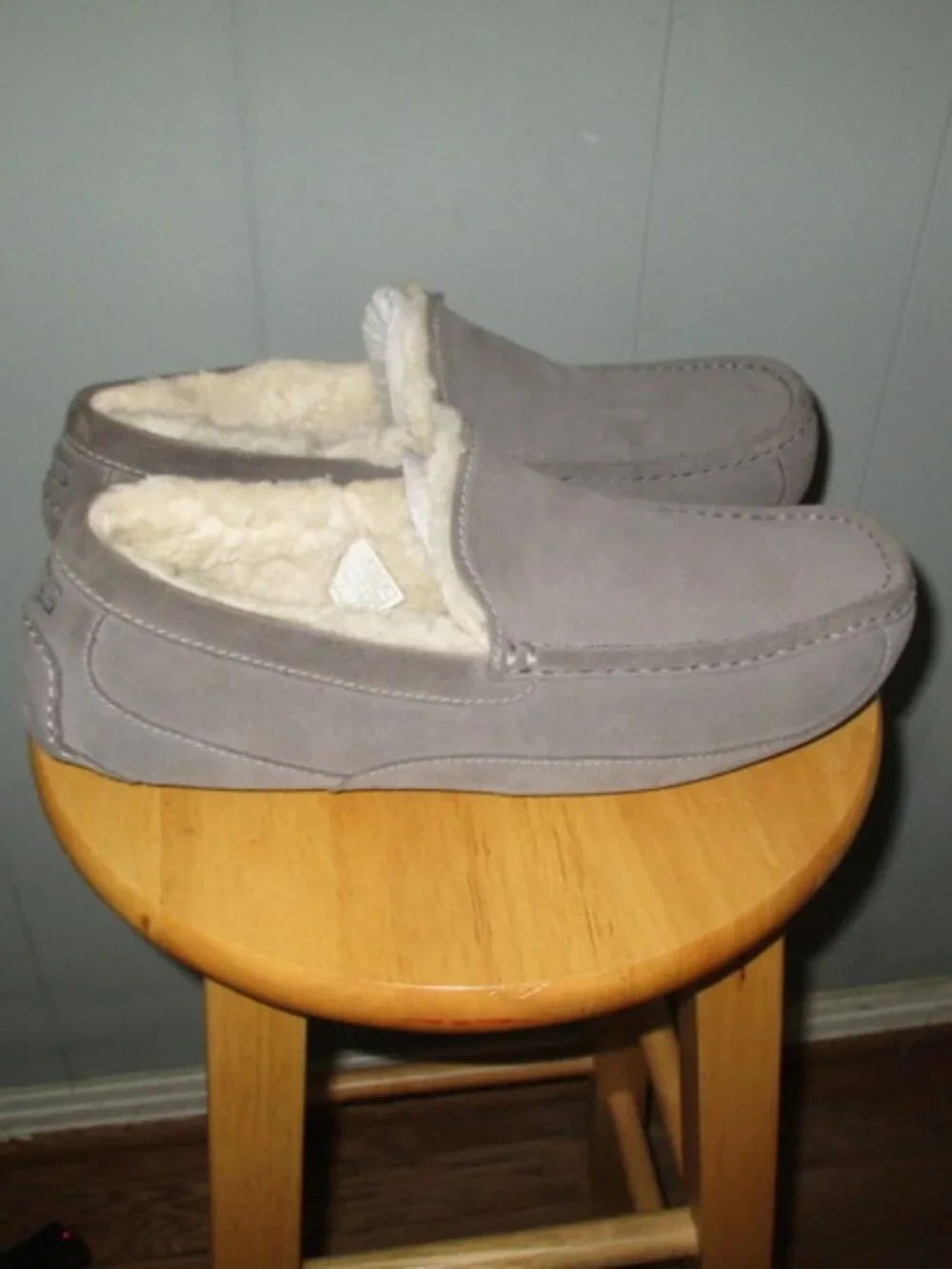 UGG Gray Suede Moccasin/Slippers Sz 12